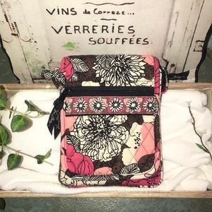 Crossbody Vera Bradley pink and brown floral purse